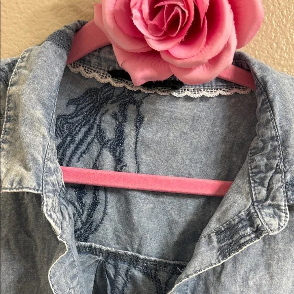 Jane and Delancey Blue Horse Print Button Down Shirt - Picture 4 of 6